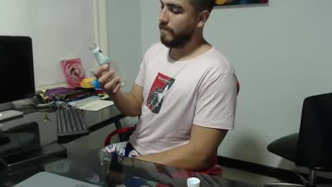 Snapshot of dylanhot10 chatting on 02.14.25 dylanhot10 online show from 02.14.25