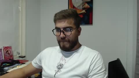 Snapshot of dylanhot10 chatting on 02.25.25 dylanhot10 online show from 02.25.25