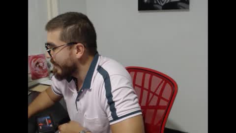 Snapshot of dylanhot10 chatting on 10.02.25 dylanhot10 online show from 10.02.25