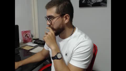 Snapshot of dylanhot10 chatting on 10.09.25 dylanhot10 online show from 10.09.25