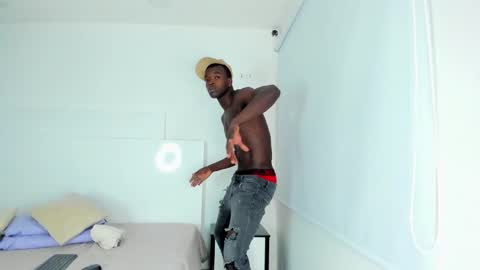 Snapshot of dylantaylor_1 chatting on 01.18.25 Dylan Taylor online show from 01.18.25