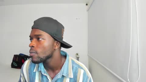 Snapshot of dylantaylor_1 chatting on 02.11.25 Dylan Taylor online show from 02.11.25