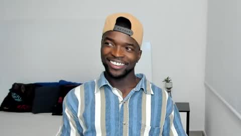 Snapshot of dylantaylor_1 chatting on 02.15.25 Dylan Taylor online show from 02.15.25