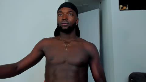 Snapshot of dylantaylor_1 chatting on 09.25.25 Dylan Taylor online show from 09.25.25