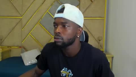 Snapshot of dylantaylor_1 chatting on 10.21.25 Dylan Taylor online show from 10.21.25