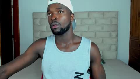 Snapshot of dylantaylor_1 chatting on 11.08.25 Dylan Taylor online show from 11.08.25