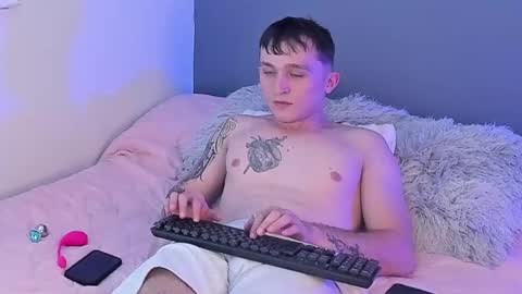 Snapshot of dylanwhite23 chatting on 02.26.25 ---DYLAN--- online show from 02.26.25