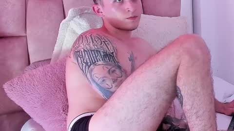 Snapshot of dylanwhite23 chatting on 03.10.25 ---DYLAN--- online show from 03.10.25