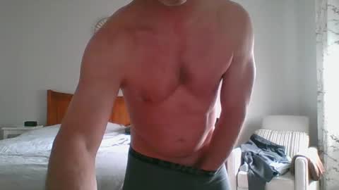 Snapshot of e3smith chatting on 03.02.25 e3smith online show from 03.02.25