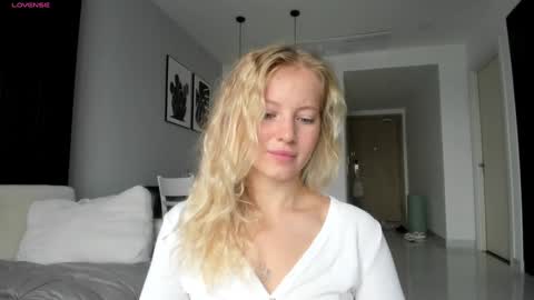 fansly - yourbestbaby online show from 01.04.25