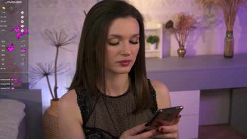 Snapshot of e_vvv_a chatting on 02.03.25 Eva online show from 02.03.25