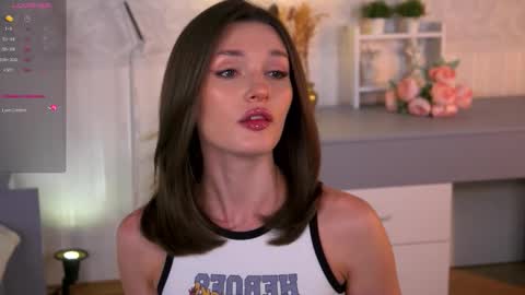 Snapshot of e_vvv_a chatting on 09.12.25 Eva online show from 09.12.25