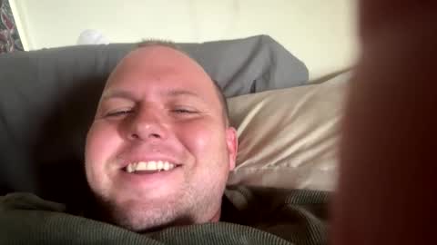 Snapshot of eaglebabyyy chatting on 10.17.25 eaglebabyyy online show from 10.17.25