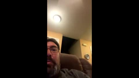 Snapshot of earl3232 chatting on 11.26.25 earl3232 online show from 11.26.25