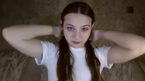 Yuni online show from 02.14.26