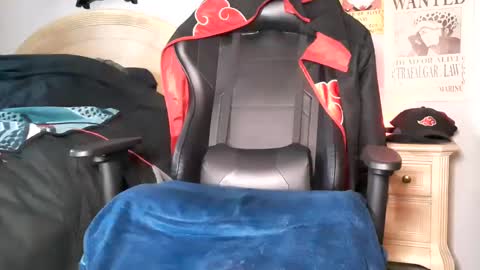 TWITTER   INSTAGRAM    easybreezy20   ONLINE 1230 AM TO 7AM online show from 01.01.25