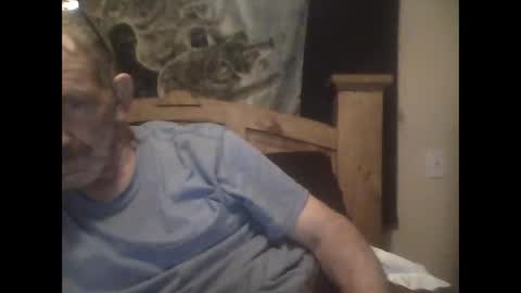 Snapshot of easye4015 chatting on 11.10.25 Easye online show from 11.10.25