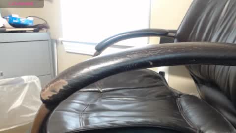 Easy Going Guy online show from 11.30.25