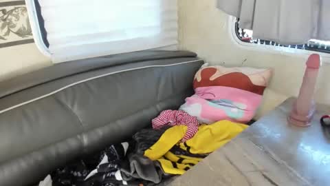 hi.. im baybee more spicyness ---  online show from 12.26.24