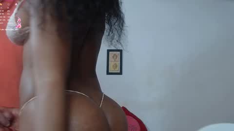 Snapshot of ebanoymarfil2 chatting on 12.18.24 Laraand Drake online show from 12.18.24