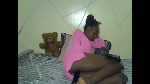 eboniana online show from 09.27.25