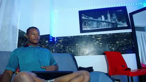 Chris Palaz  online show from 11.03.25