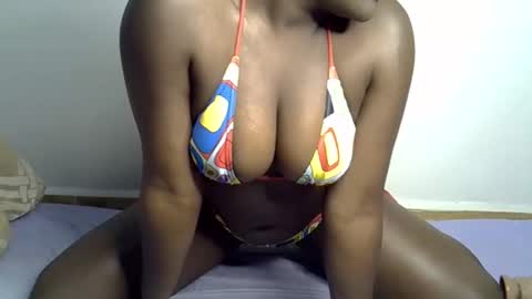 Snapshot of ebonnyqueeen chatting on 03.20.26 Queen online show from 03.20.26