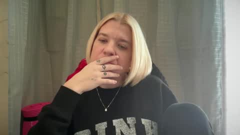 Snapshot of ebony8ivory chatting on 11.25.25 americnbarbie online show from 11.25.25