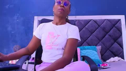 Snapshot of ebony__jheim chatting on 02.24.26 jheim online show from 02.24.26