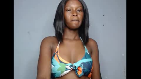 Snapshot of ebony_dark_melaninqueen chatting on 09.17.25 vicky online show from 09.17.25