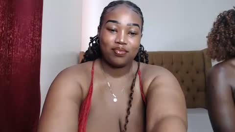 Snapshot of ebony_doll5 chatting on 06.26.26 ebony_doll5 online show from 06.26.26