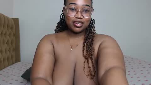 Snapshot of ebony_doll5 chatting on 07.24.26 ebony_doll5 online show from 07.24.26
