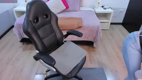 ebony_fantasy2 online show from 10.21.25