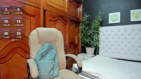 ebony_katterin online show from 10.24.25