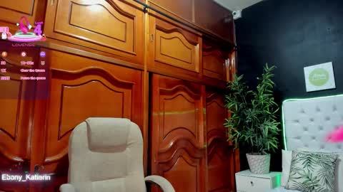 ebony_katterin online show from 12.16.25