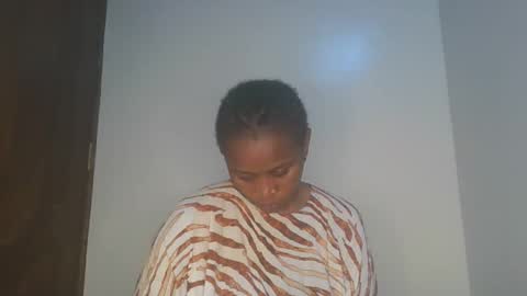 Snapshot of ebony_squiter chatting on 12.17.25 Ebony squiter online show from 12.17.25