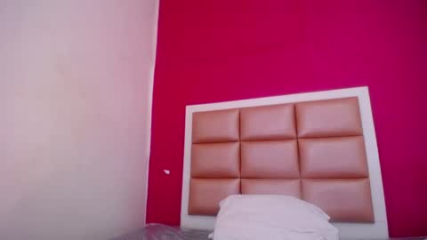 Snapshot of ebony_sugar_mommy chatting on 12.23.24 MILENA online show from 12.23.24