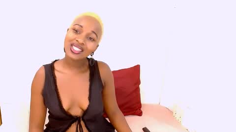 Snapshot of ebonyblisss chatting on 03.04.25 Tamia online show from 03.04.25