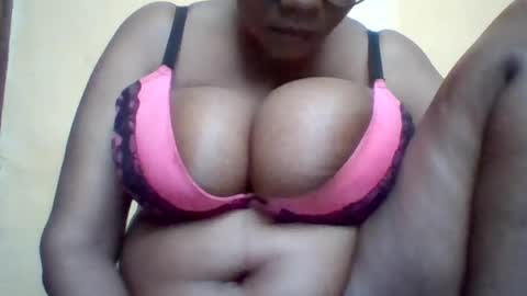 Snapshot of ebonybussy chatting on 07.14.26 MAMITO online show from 07.14.26