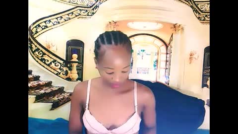 Snapshot of ebonycreamy69 chatting on 01.15.25 Nova online show from 01.15.25