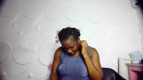 Snapshot of ebonykissxx chatting on 06.13.26 ebonykissxx online show from 06.13.26