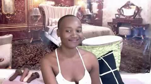 Snapshot of ebonyolive69 chatting on 06.19.26 Cindy online show from 06.19.26