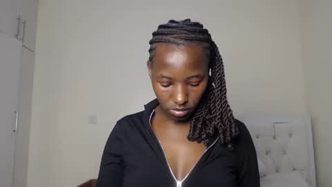 Snapshot of ebonyqueen_11 chatting on 06.16.26 Ebonyqueen online show from 06.16.26