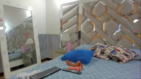 ebonysquirtcol online show from 01.16.26