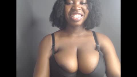 Snapshot of ebonyx_dripqueen chatting on 11.27.25 Loveth online show from 11.27.25