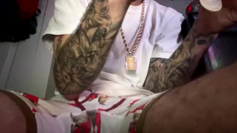 Snapshot of ecko2012 chatting on 12.19.25 ecko2012 online show from 12.19.25