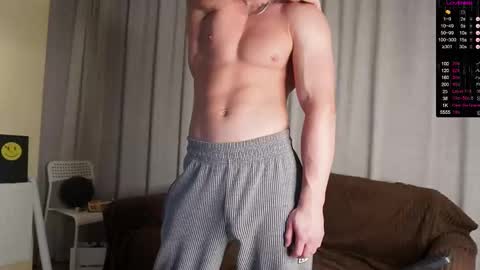 Snapshot of ed_hooligan chatting on 10.03.25 ed_hooligan online show from 10.03.25