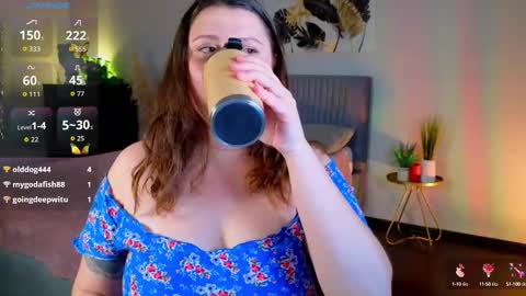 Snapshot of edalyn_af chatting on 10.08.25 online show from 10.08.25