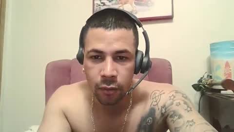 eddgarzay08 online show from 04.21.26