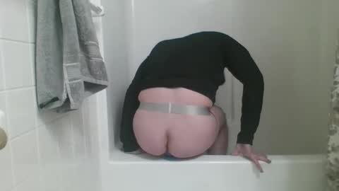 Snapshot of eddieadams1990 chatting on 03.01.26 eddieadams1990 online show from 03.01.26